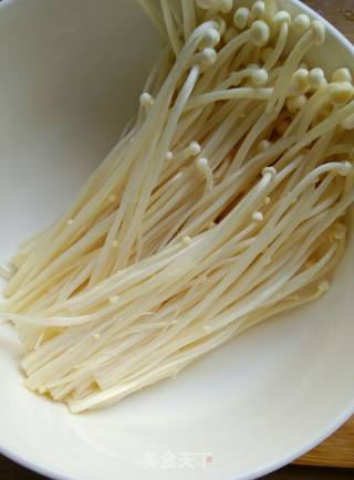 Enoki Mushroom Bone Soup recipe