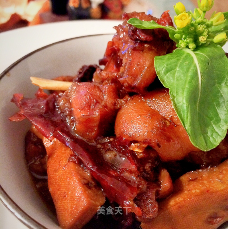 Unsalted Dried Bean Curd Stewed Pork Feet recipe