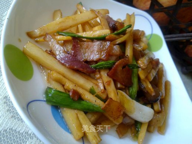 Stir-fried Winter Bamboo Shoots with Bacon recipe