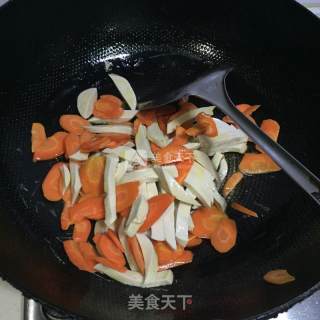 Stir-fried Tofu Roll with Carrots recipe