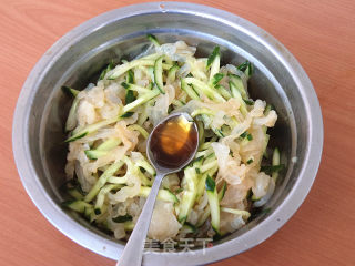 【tianjin】jellyfish Mixed with Cucumber recipe