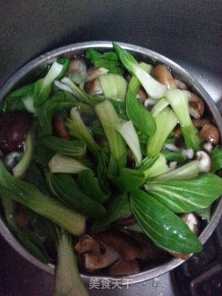 Stir-fried Pork with Mushrooms and Rape recipe