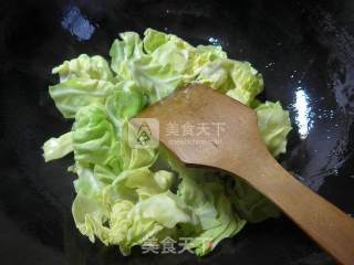 Stir-fried Cabbage with Beef Sauce and Egg recipe