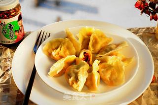 Mushroom Sauce, Cabbage and Black Fungus Stuffed Dumplings#妈妈的味# recipe