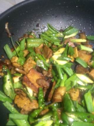 Garlic Sprouts and Green Pepper Twice-cooked Pork recipe