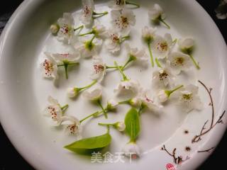 Fried Pear Blossom recipe