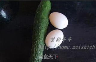 Melon Strips Mixed with Egg Yolk recipe