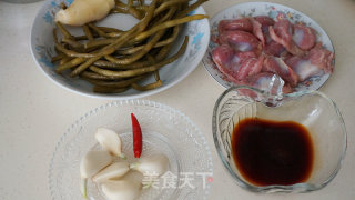 Stir-fried Chicken Gizzards with Capers recipe