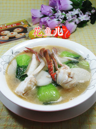 Boiled Rice Cakes with Greens and Crabs recipe