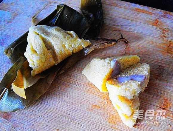 Yellow Rice Meat Dumplings recipe