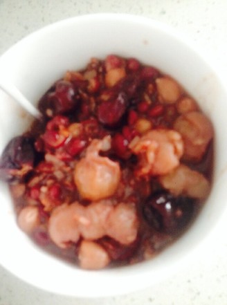 Red Rice, Red Beans, Peanuts, Red Dates and Longan Porridge