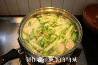 The Hot Summer's Fast Hand Soup-baibei Loofah Soup recipe