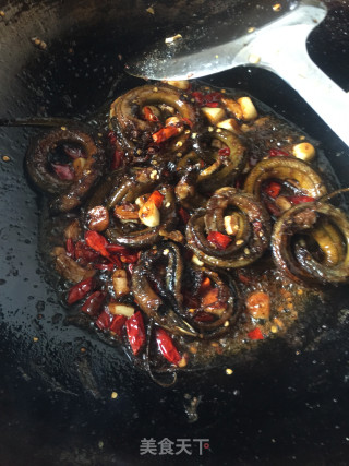 Spicy Fried Pan Eel recipe