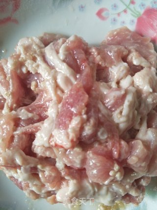 Fried Pork with Enoki Mushroom recipe
