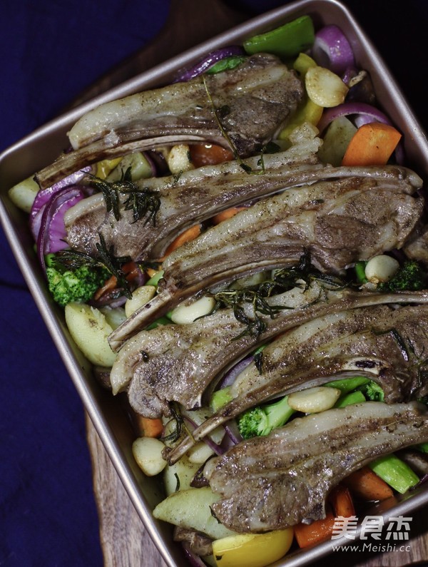 Roasted French Lamb Chops with Rosemary and Vegetables recipe