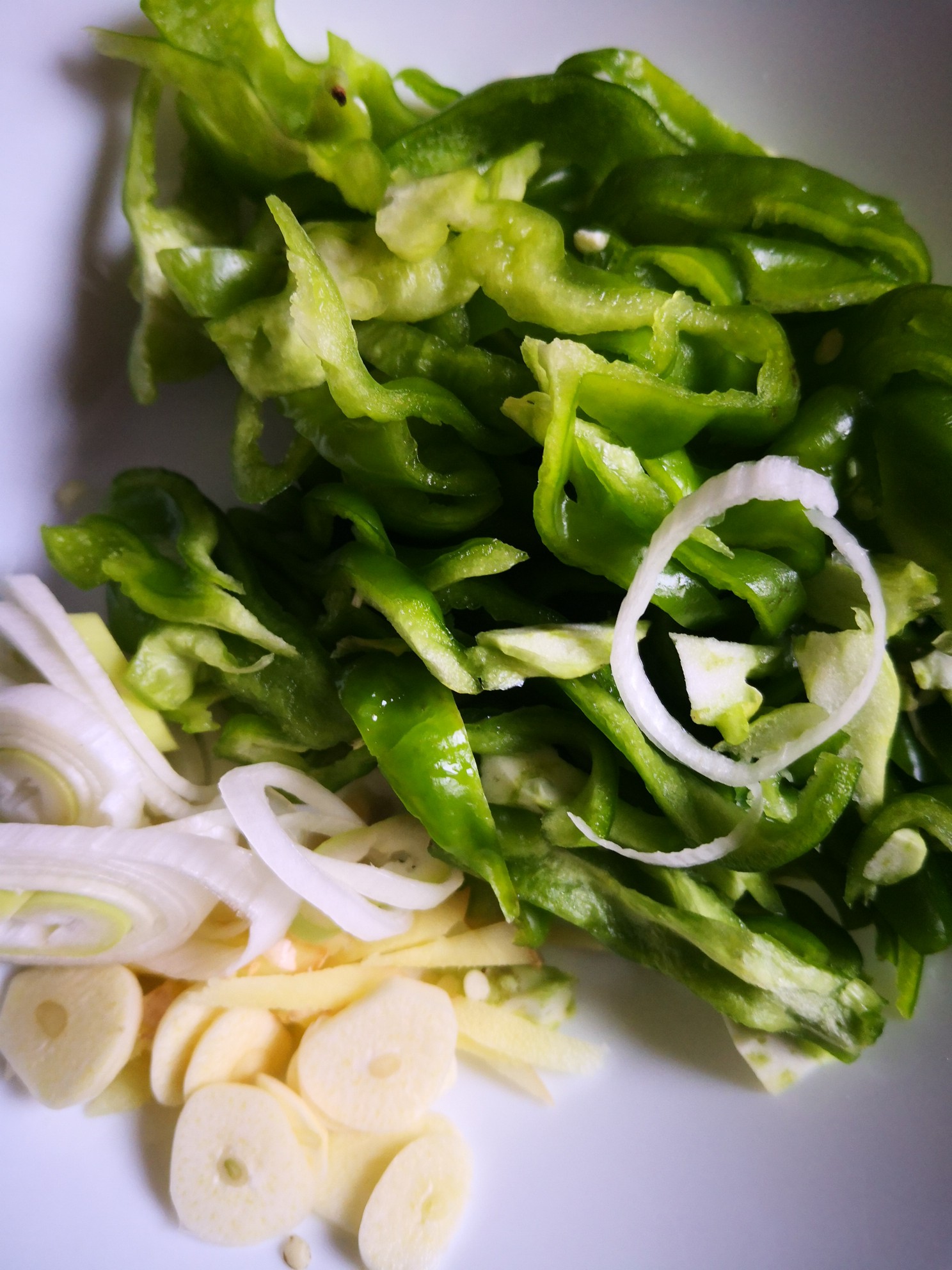 Fried Small Dried Fish with Green Pepper recipe