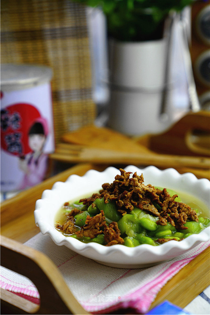 Crispy Beef Loofah Edamame recipe