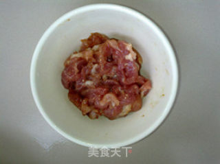 Yucui Shredded Pork with Stropharia recipe