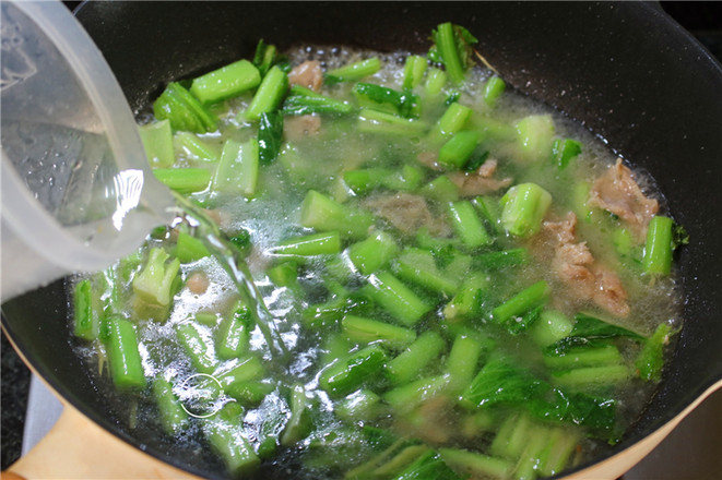 Boiled Vermicelli with Salted Egg and Mustard Greens recipe