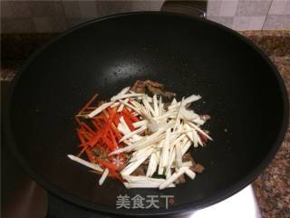 Stir-fried Udon Noodles with Beef and Vegetables recipe