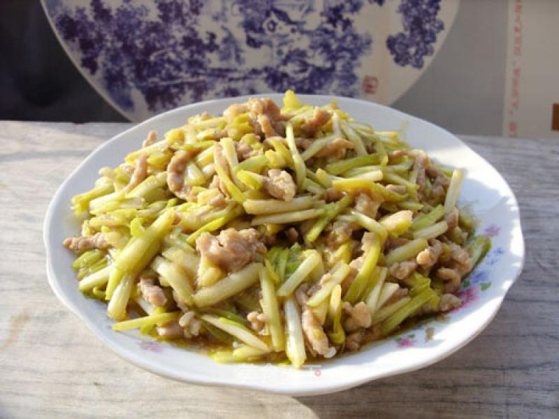 Stir-fried Shredded Pork with Chives recipe
