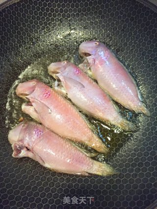 Pan-fried Parrot Fish recipe