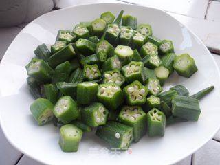 Good Ingredients for Nourishing Kidney-fried Pork with Okra recipe