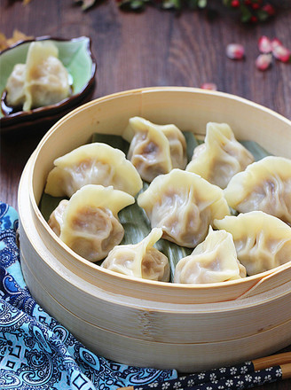 Steamed Dumplings with Beef and White Radish