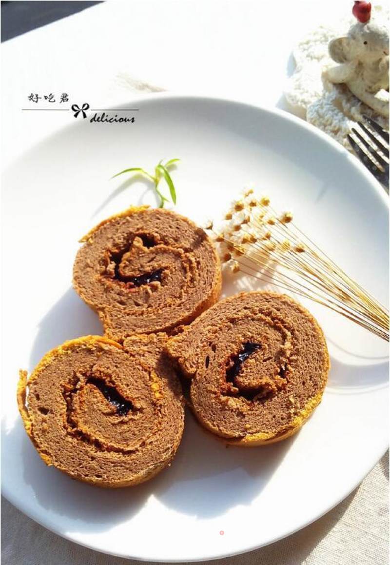 #柏翠大赛#cocoa Caramel Chiffon Roll recipe