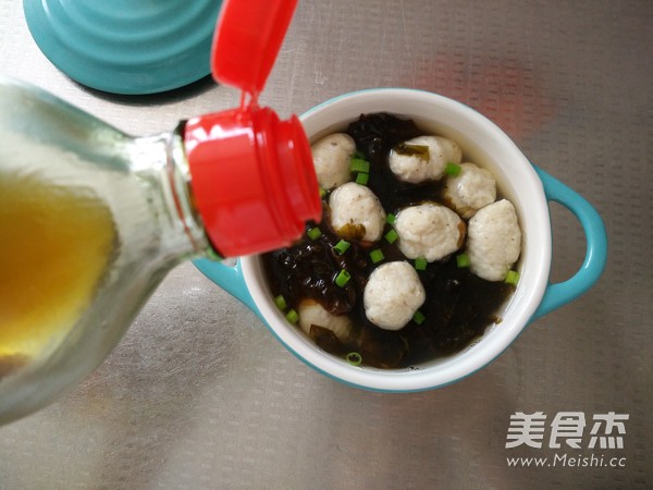 Seaweed Meatball Soup recipe