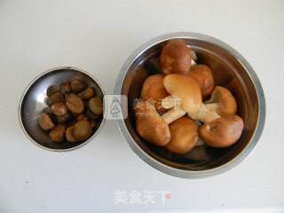 Stir-fried Chestnuts with Mushrooms recipe