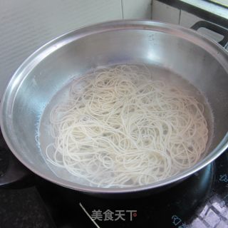 Sauerkraut and Dried Shrimp Noodles recipe