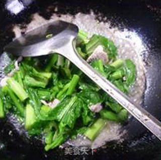 Stir-fried Rape Root with Lean Pork Slices recipe