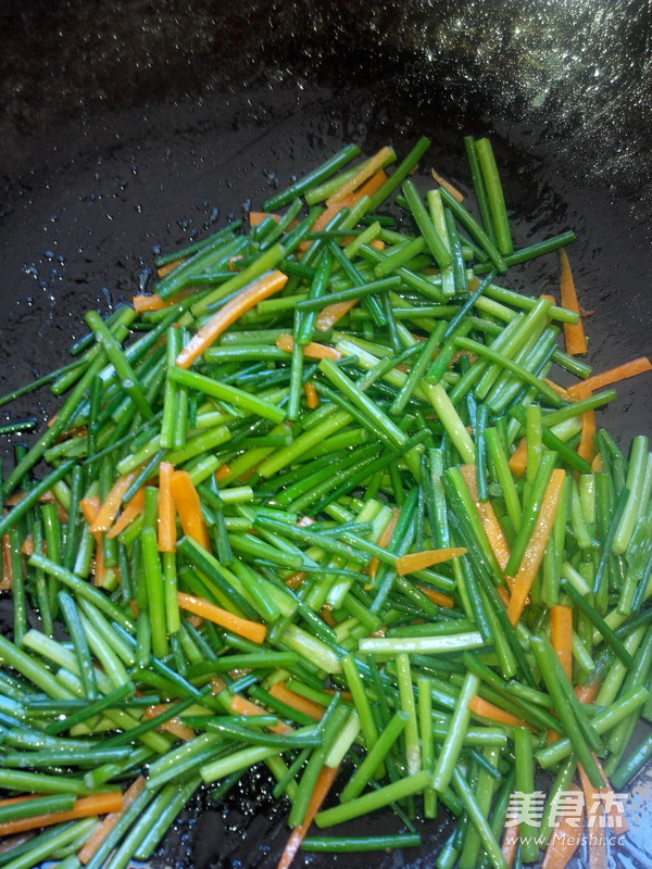 Scrambled Eggs with Chives recipe