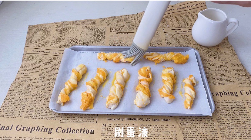 No Kneading‼ ️sweet Potato Twisted Twisted Puff Pastry recipe