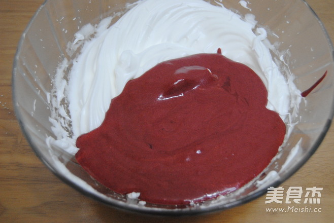 Red Velvet Cheese Chiffon Cake recipe