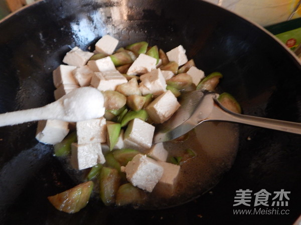 Loofah Burnt Tofu recipe