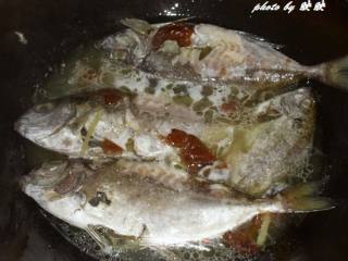 Sour Plum Boiled Sea Fish recipe