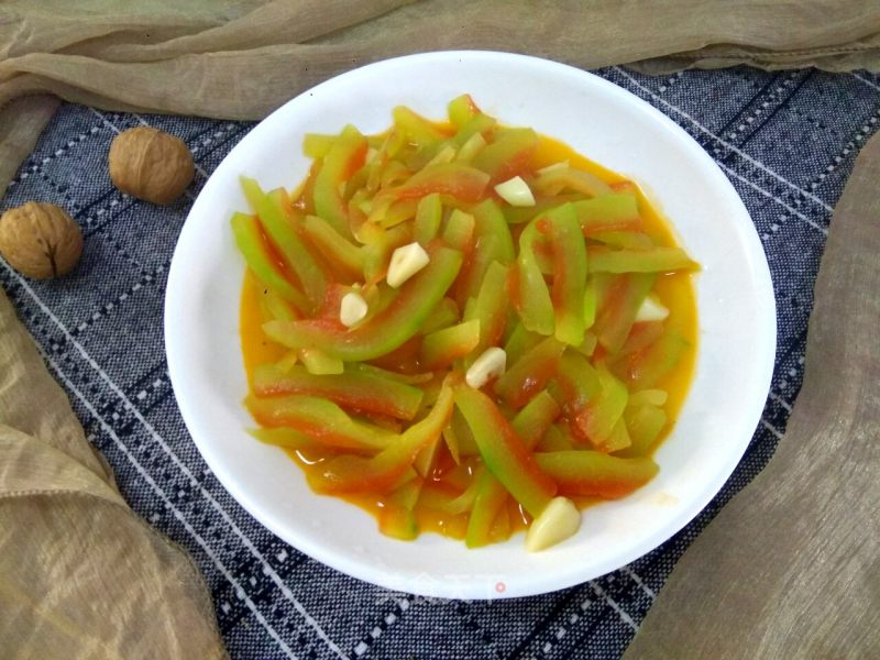 Garlic Watermelon Peel recipe