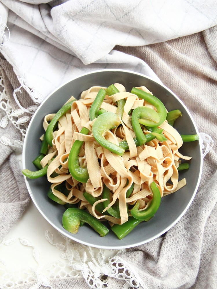 Refreshing Cold Dishes in Summer, Mixed with Thousands of Green Peppers, Refreshing and Not Greasy recipe