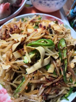 Cold Tofu Skin (dry Tofu) Potato Shreds recipe