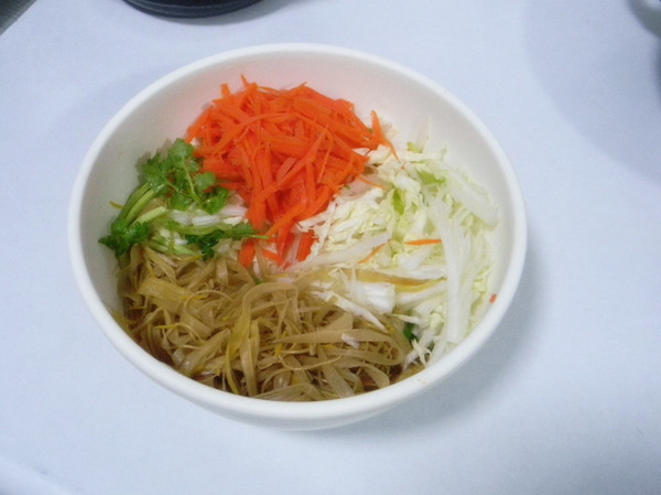 Cabbage Mixed with Day Lily recipe