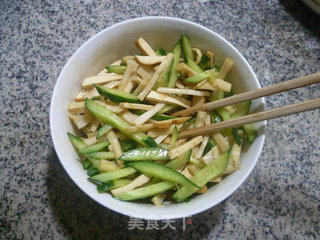 Spicy Dried Lamb's Tail and Bamboo Shoots Mixed with Cucumber recipe