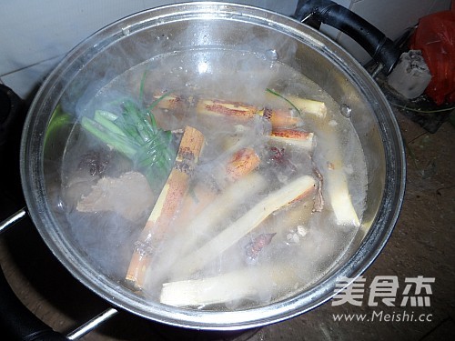 Stewed Lamb Leg with Bamboo Cane recipe