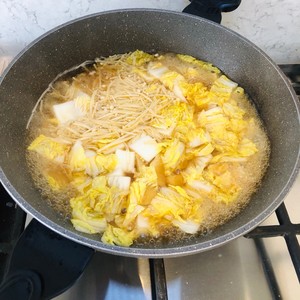 Reduced Fat Cabbage and Enoki Mushroom Tofu Soup recipe