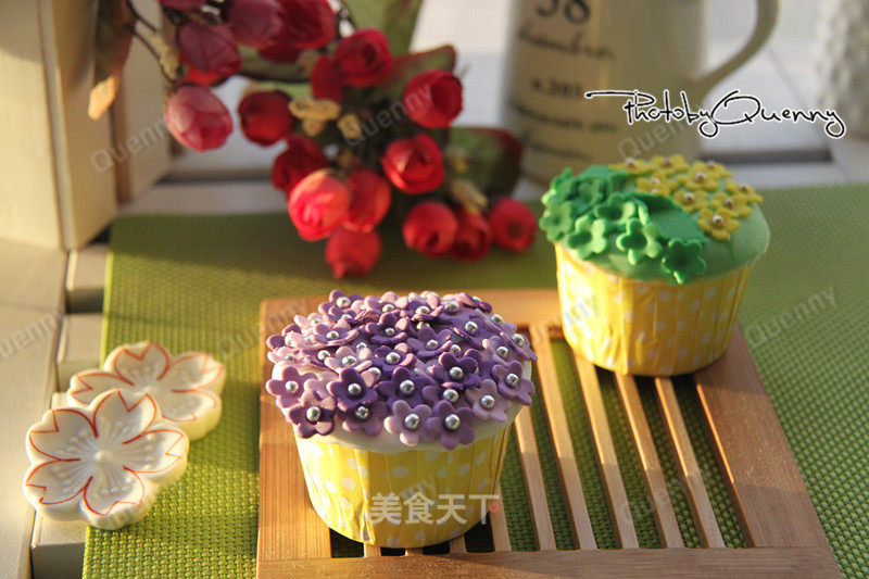 【flower Cluster Cup Cake】——my First Fondant Making recipe