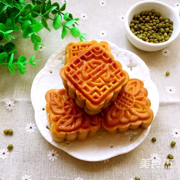 Cranberry Green Bean Mooncake recipe