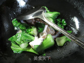 Boiled Rice Cakes with Greens and Crabs recipe