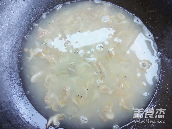 Tofu Soup with Radish and Shrimp Skin recipe