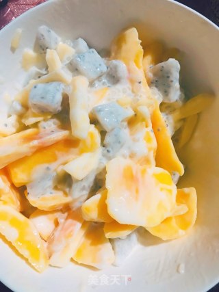 Yogurt Sago Sauce with Fruits recipe
